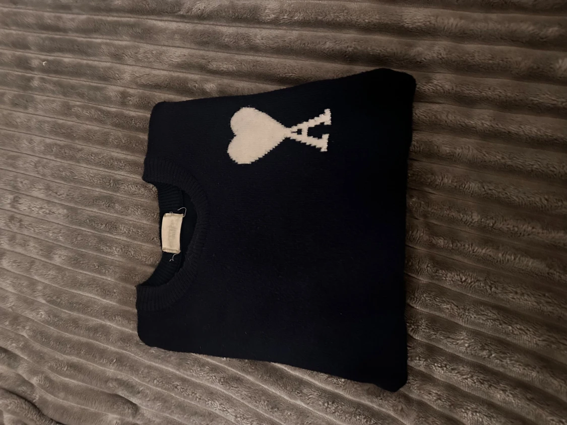 Svart stickad tröja från Ami Paris - 1