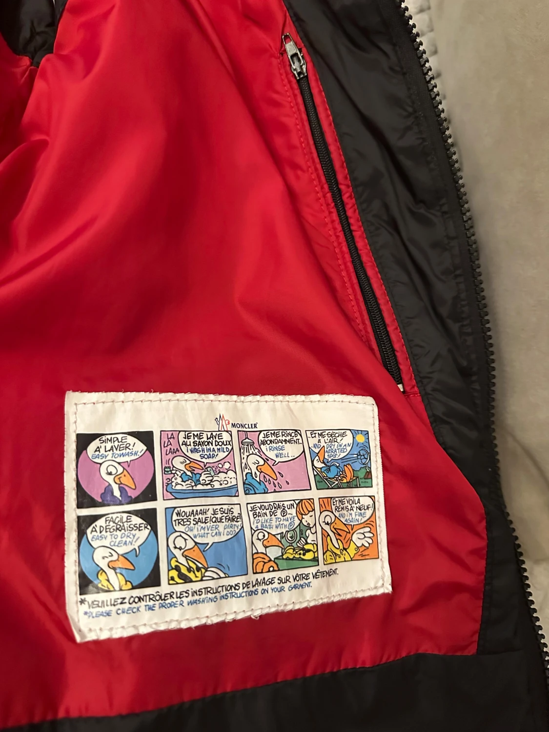 Svart dunväst från Moncler - 3