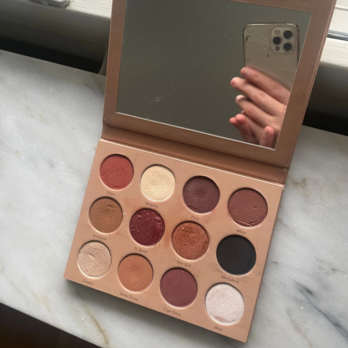 CAIA ögonskuggspalett med spegel - 1