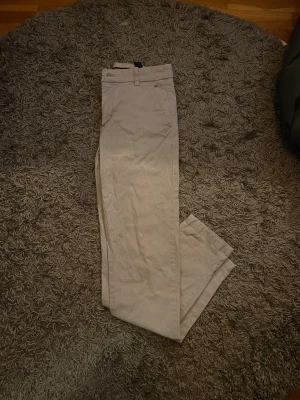 Lindbergh golfbyxor  - Använda 1 gång, mycket bra skick