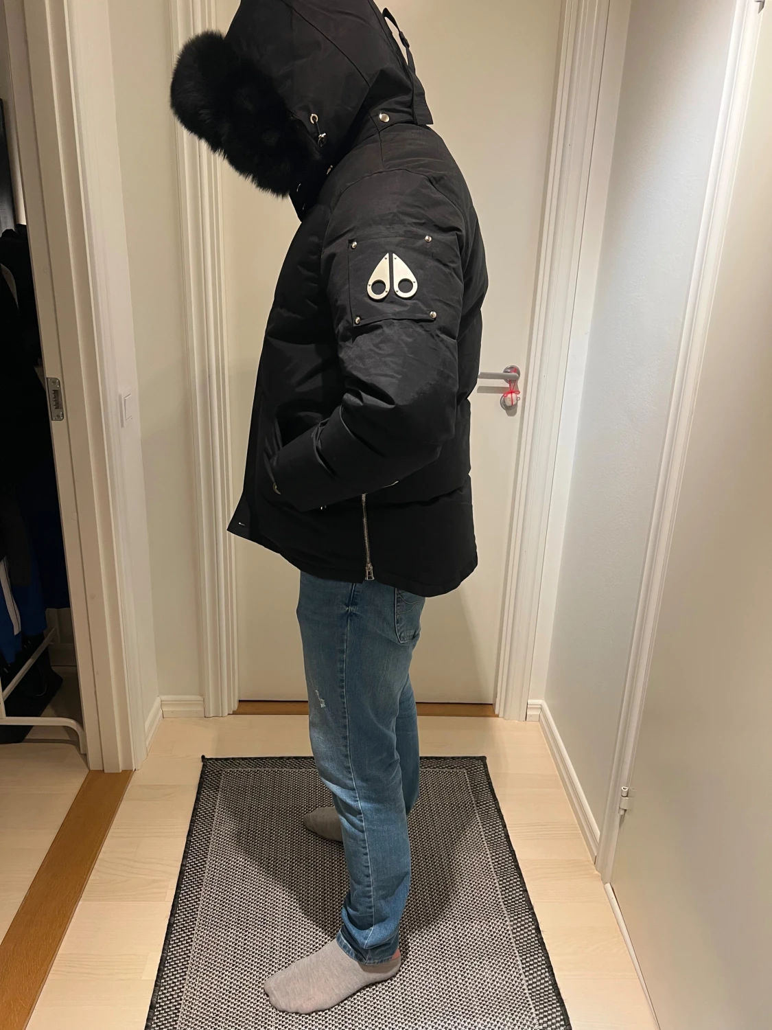 Svart dunjacka från Moose Knuckles - 3