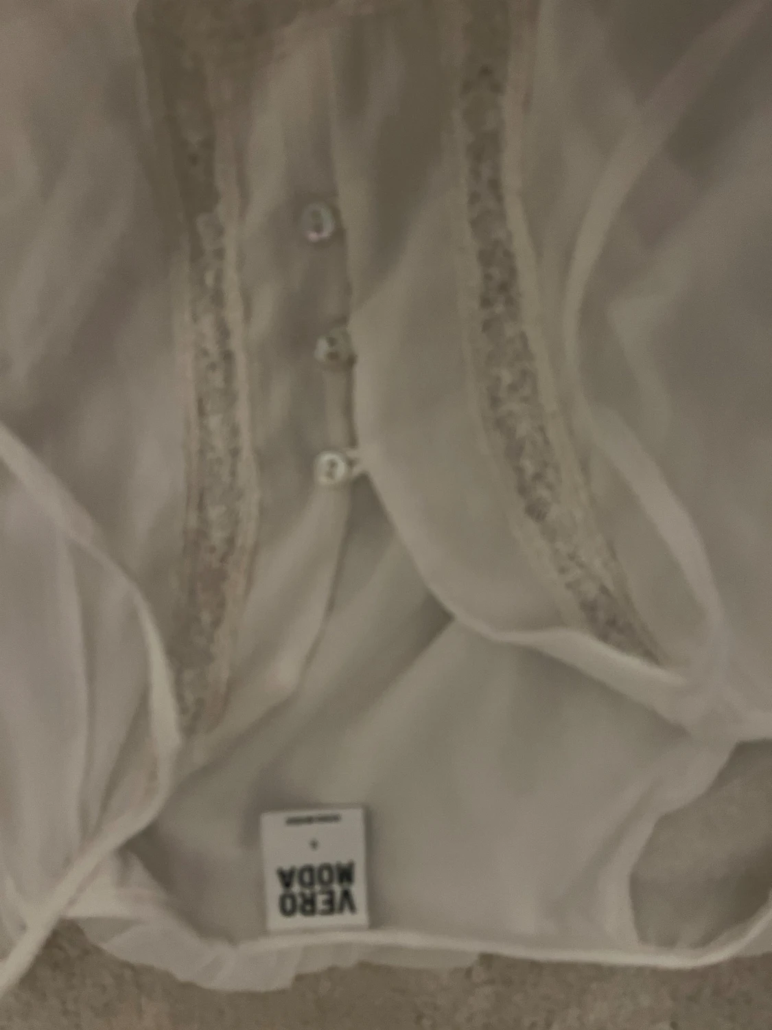 Vit blus med spets från Vero Moda - 3