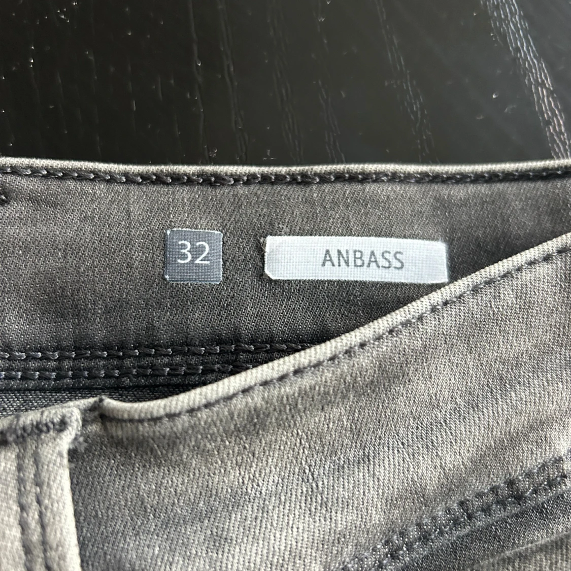 Replay Anbass grå jeans, storlek 32/32 - 1