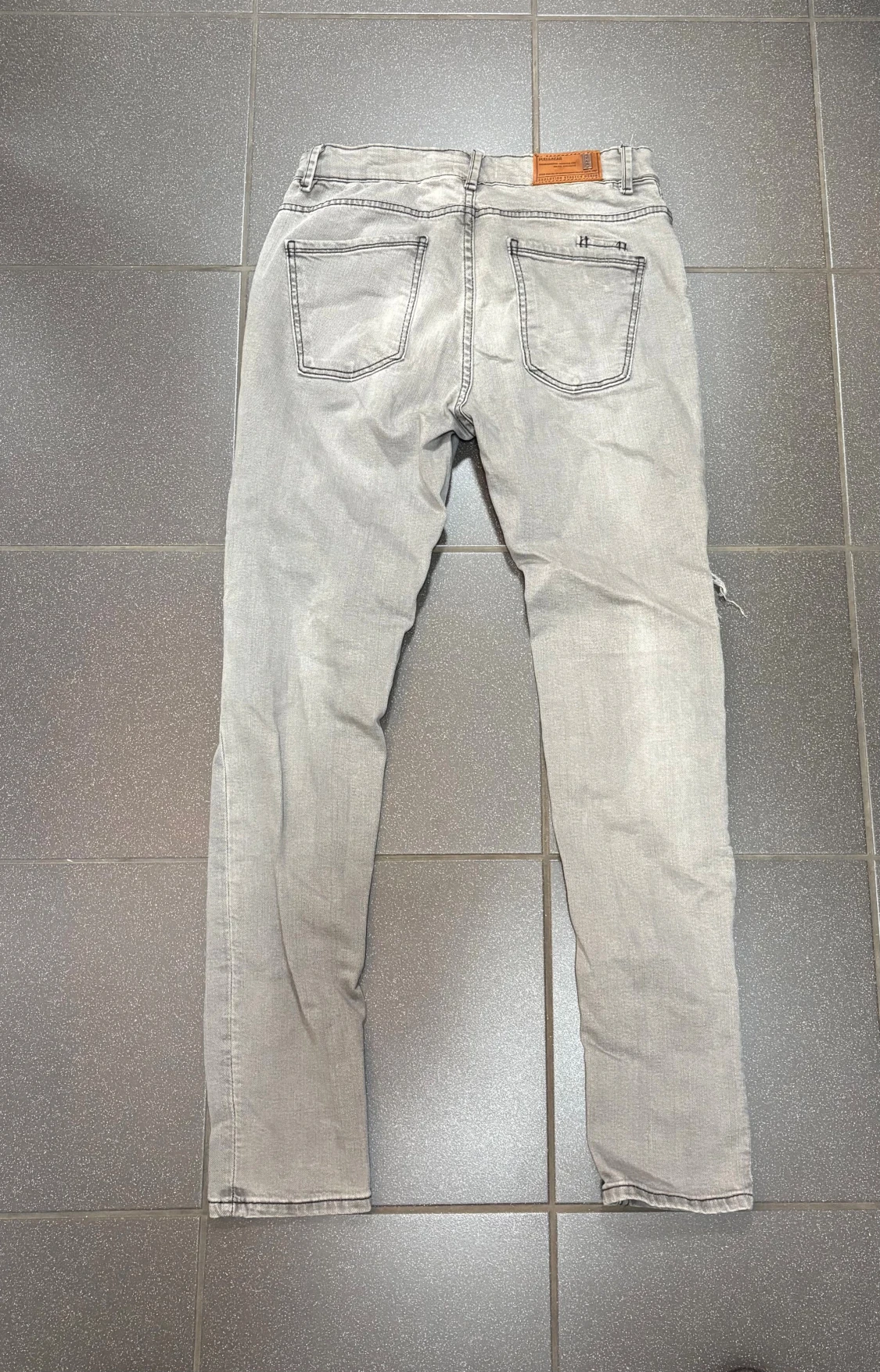 Pull and bear Jeans - 2