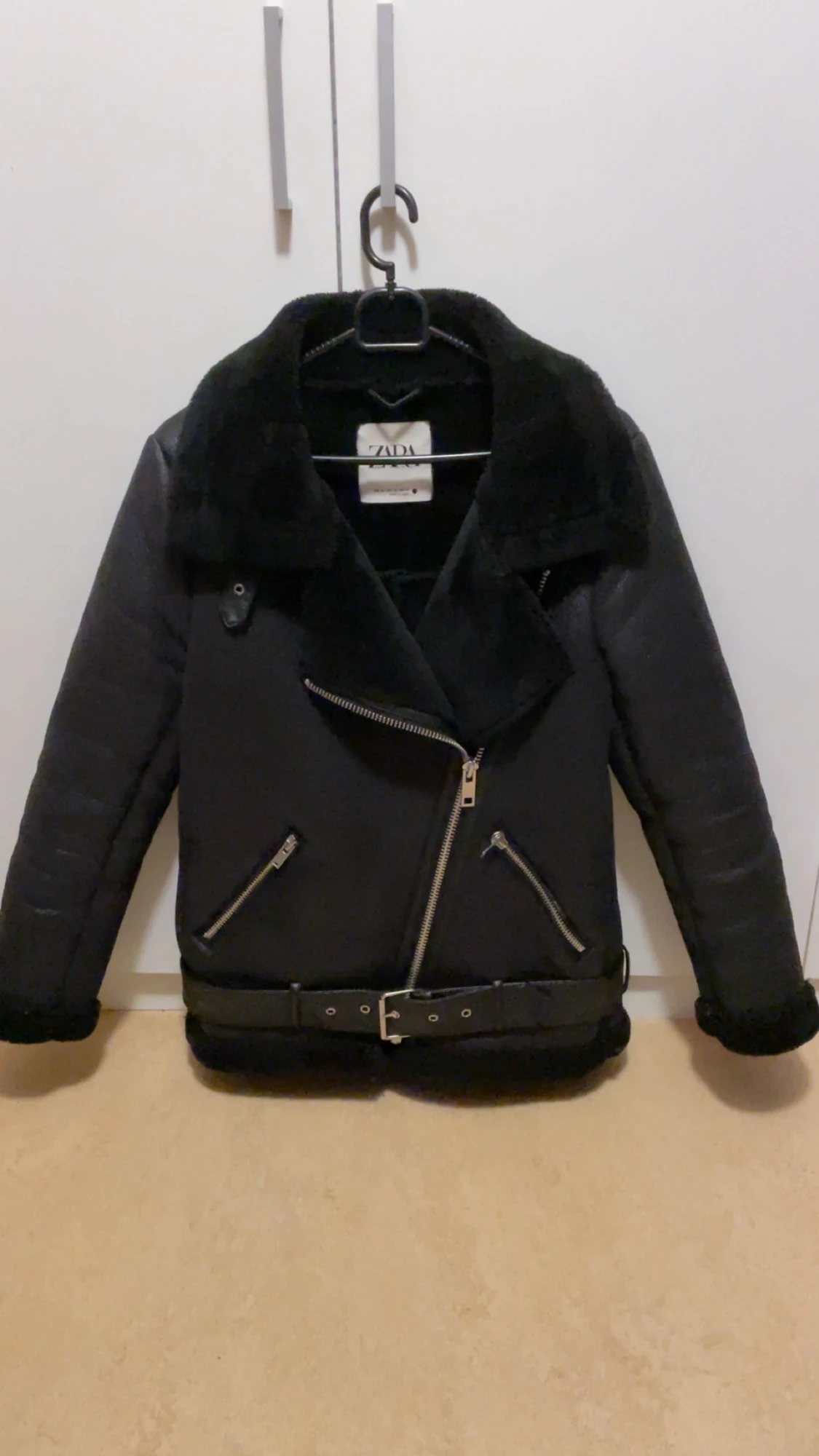 Svart jacka från Zara