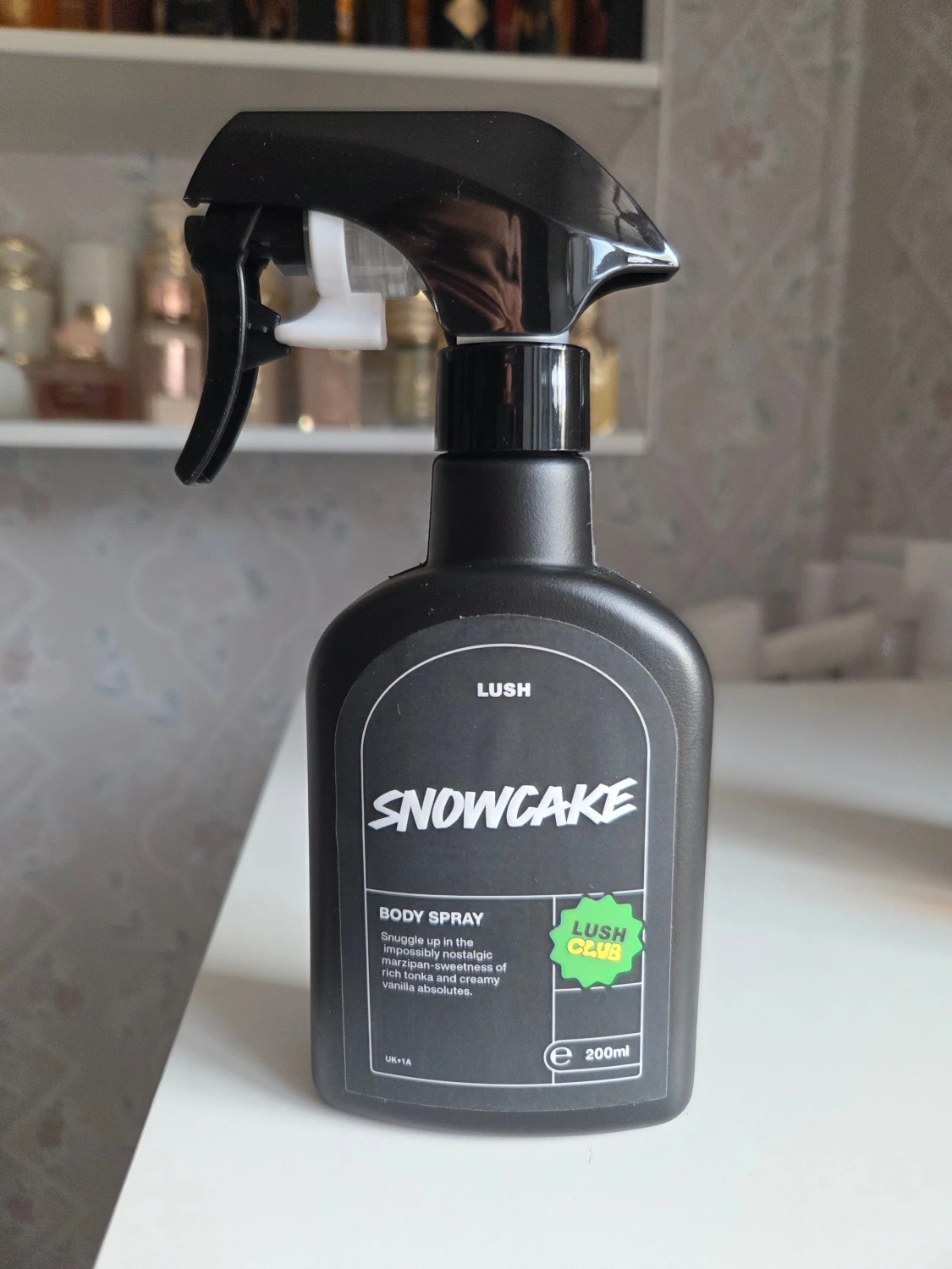 Lush Snowcake Body Spray 200ml