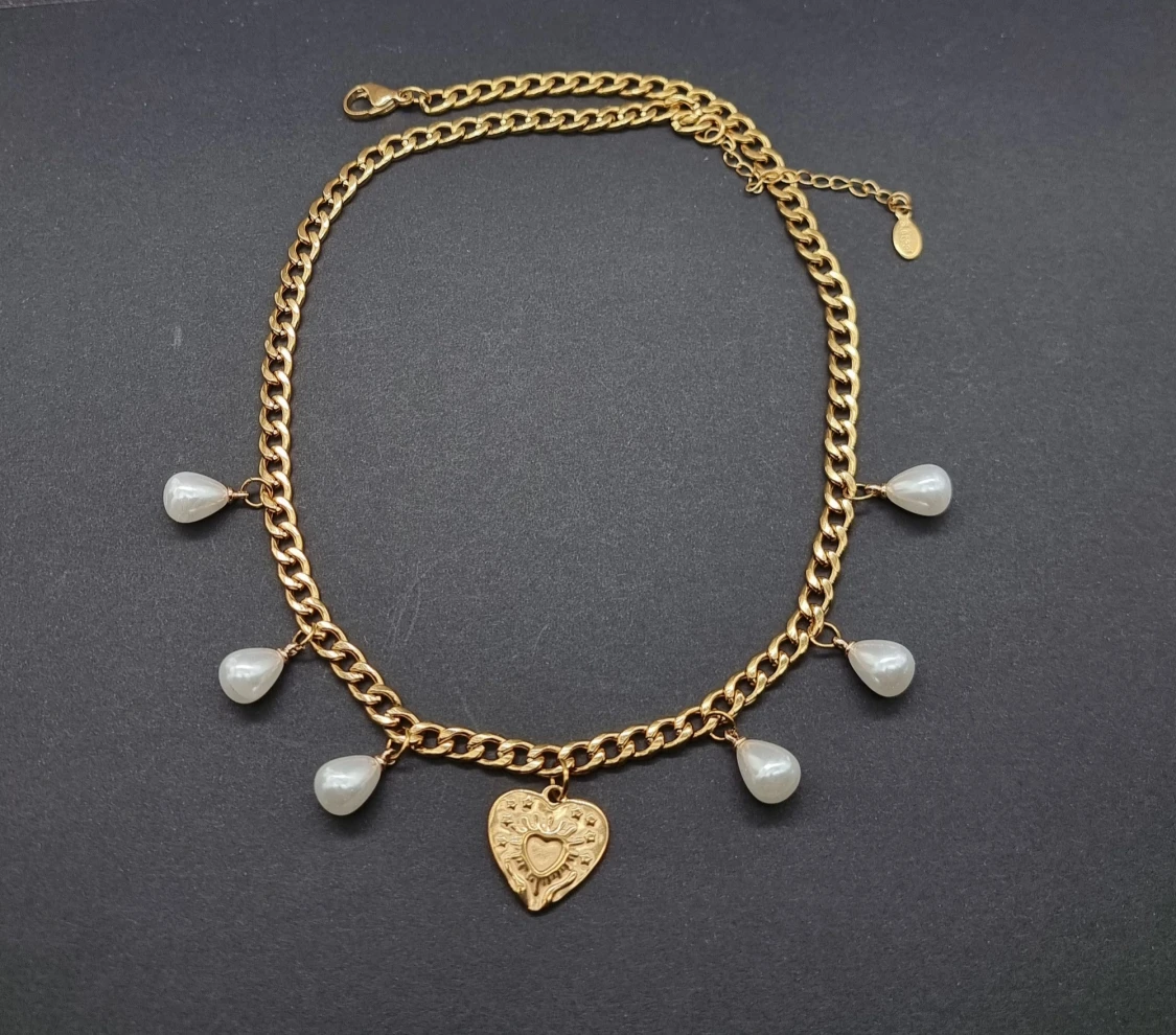 Stilfullt halsband  - 1