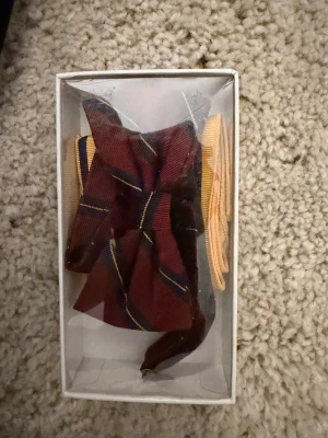 Fluga - Fluga Använd, cond 9/10 Mitt pris 100:-  Med tillhörande näsduk