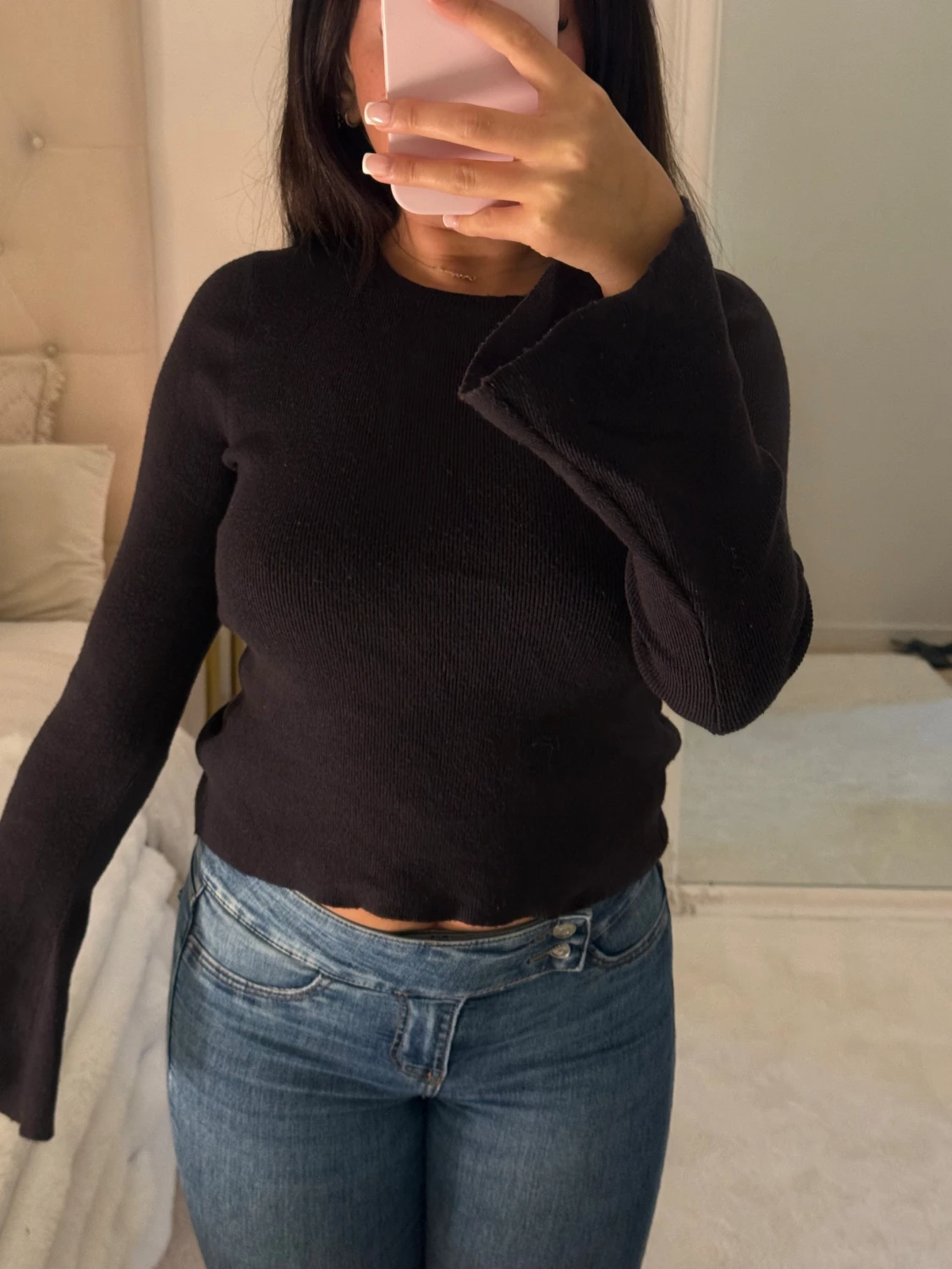 Svart croppad stickad tröja