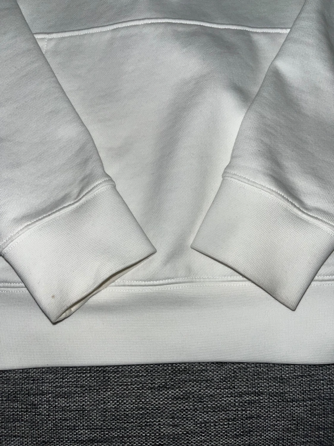 Vit hoodie från Hugo Boss - 3