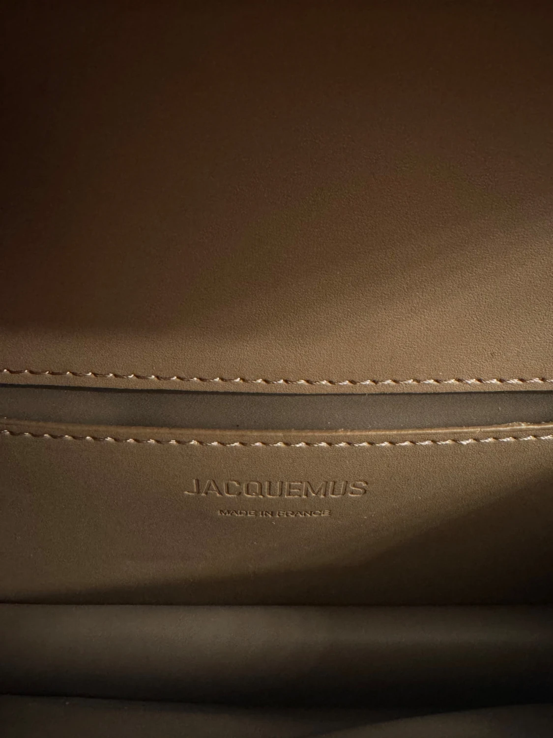 Brun/mörk beige axelväska från Jacquemus - 2