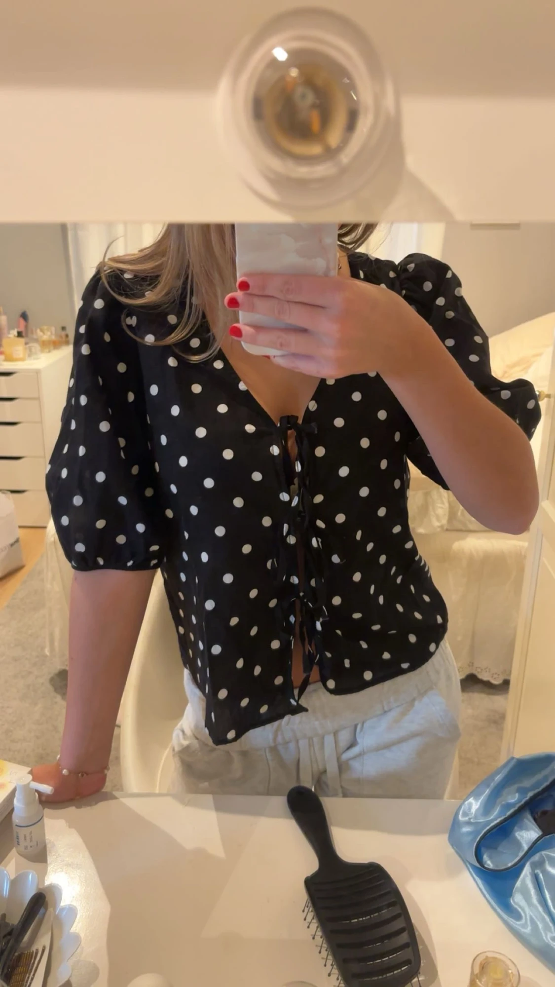 Svart prickig blus från Dobber - 1