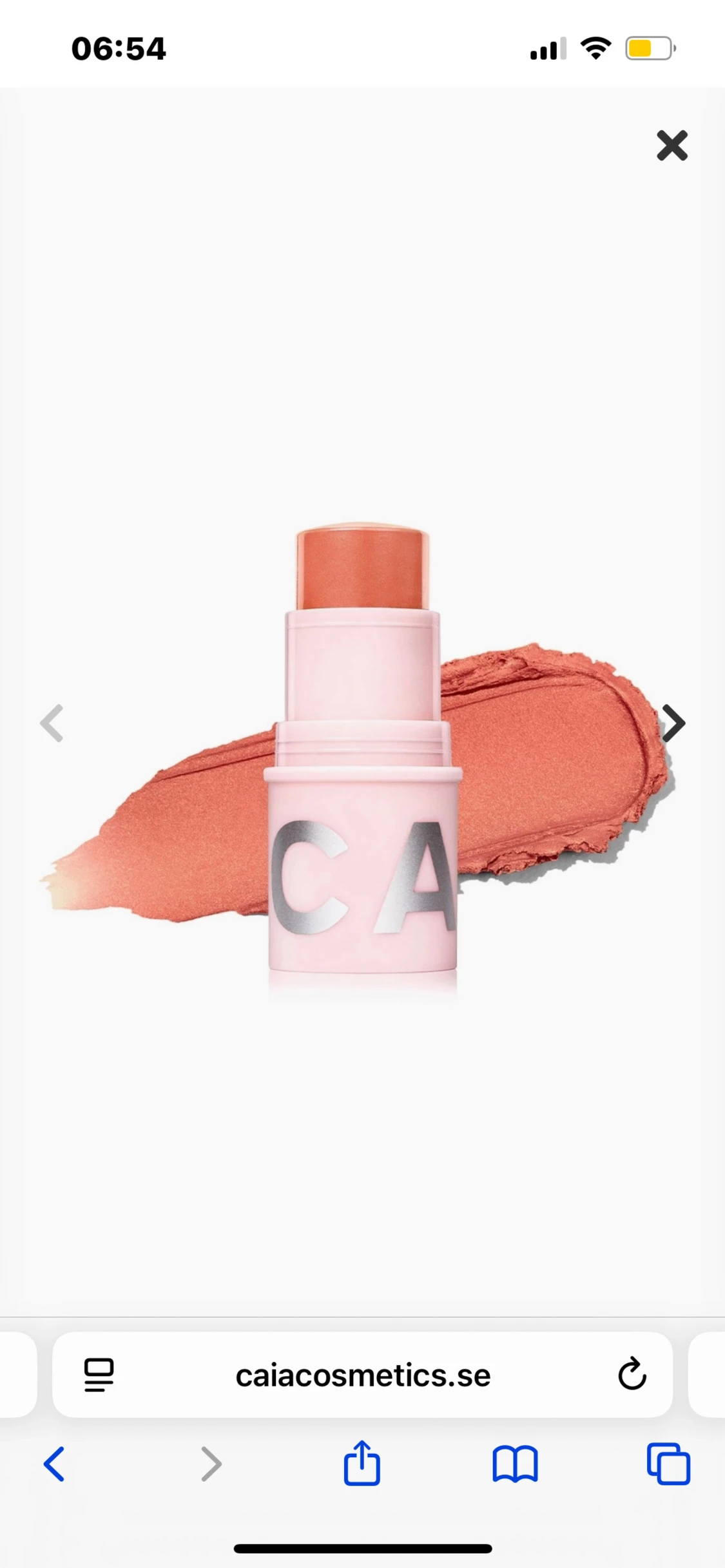 CAIA Rouge Stick cupcake