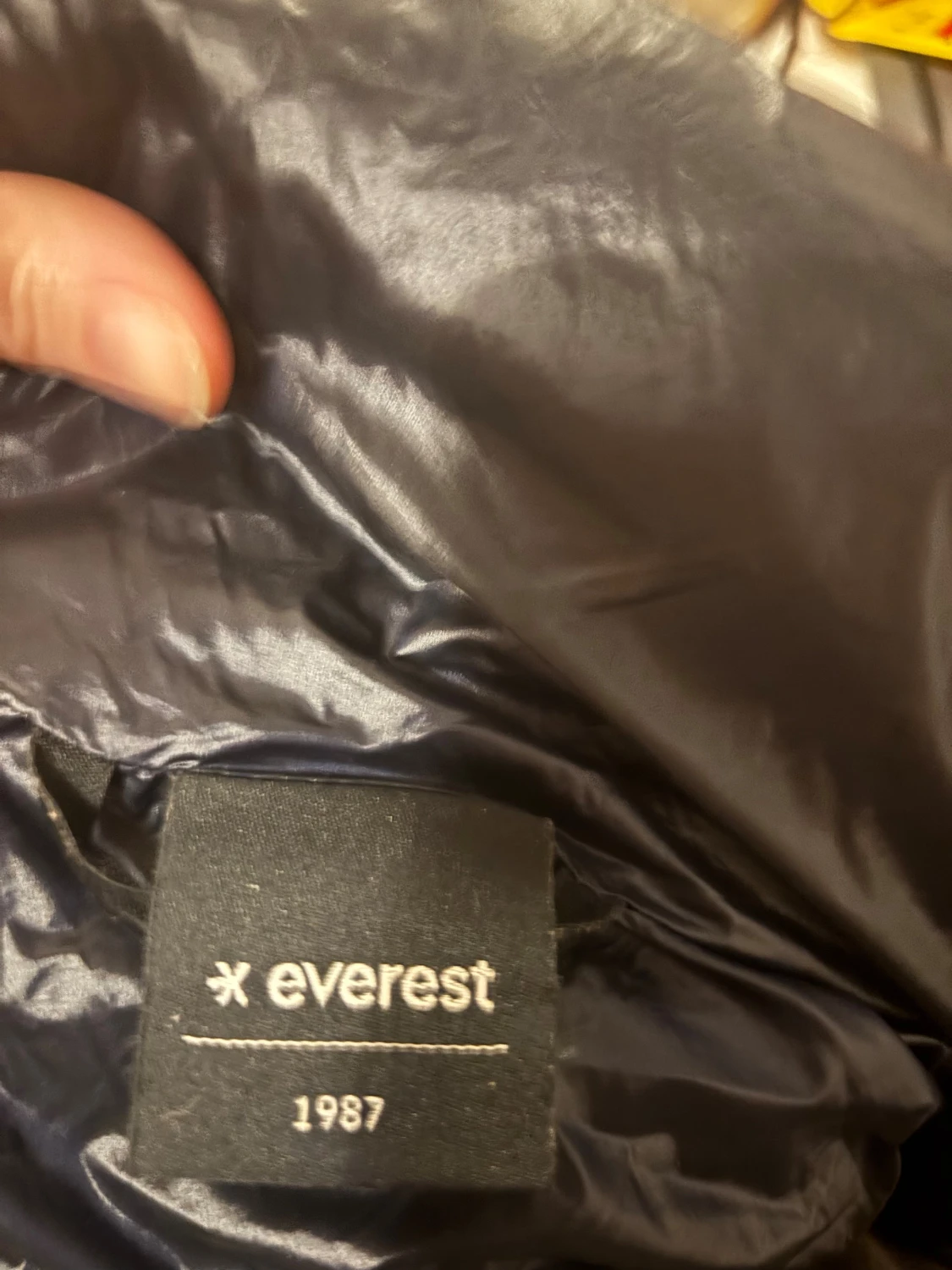 Svart pufferjacka från Everest - 3