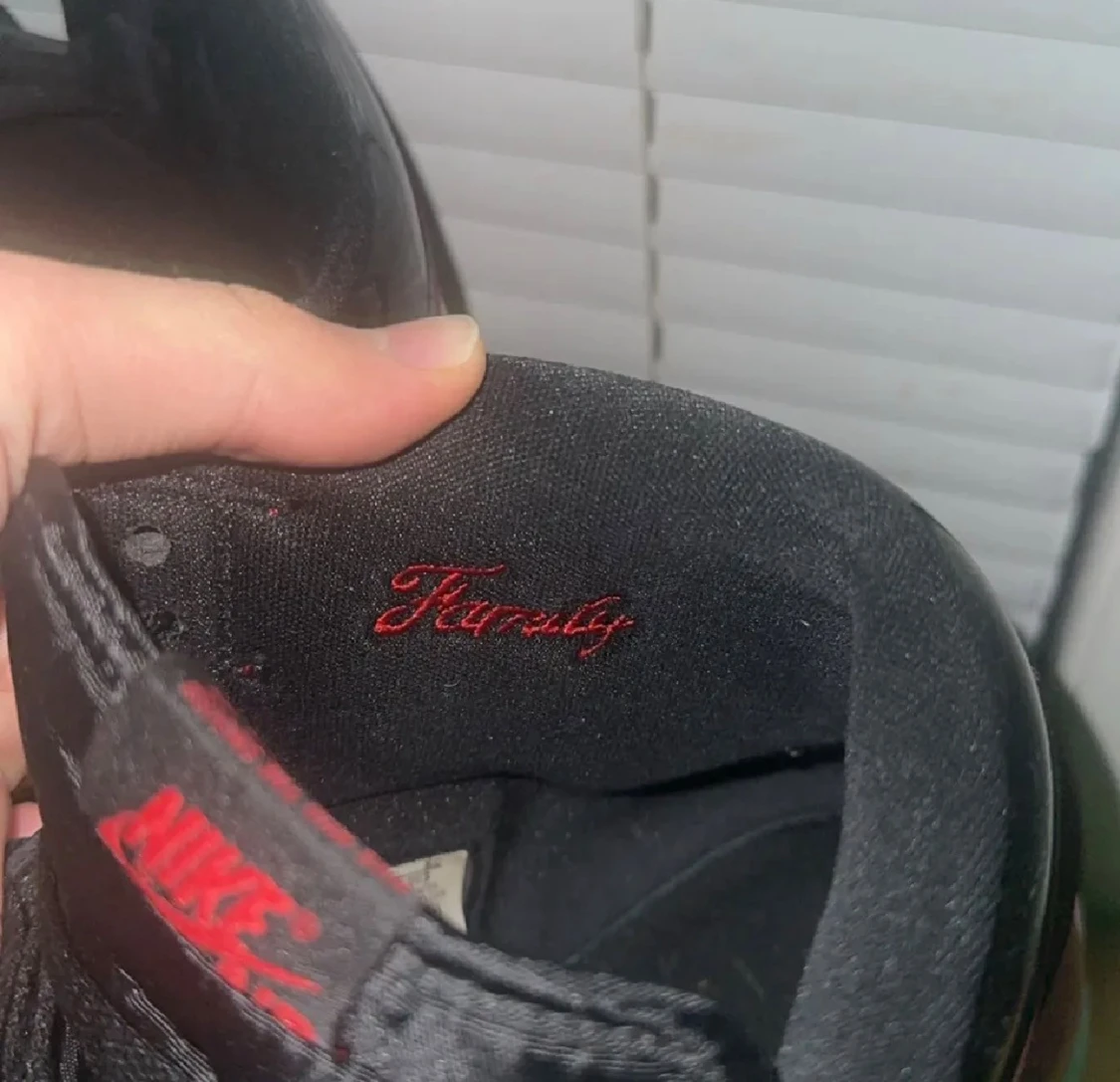 Nike Air Jordan 1 Bred Patent - 1