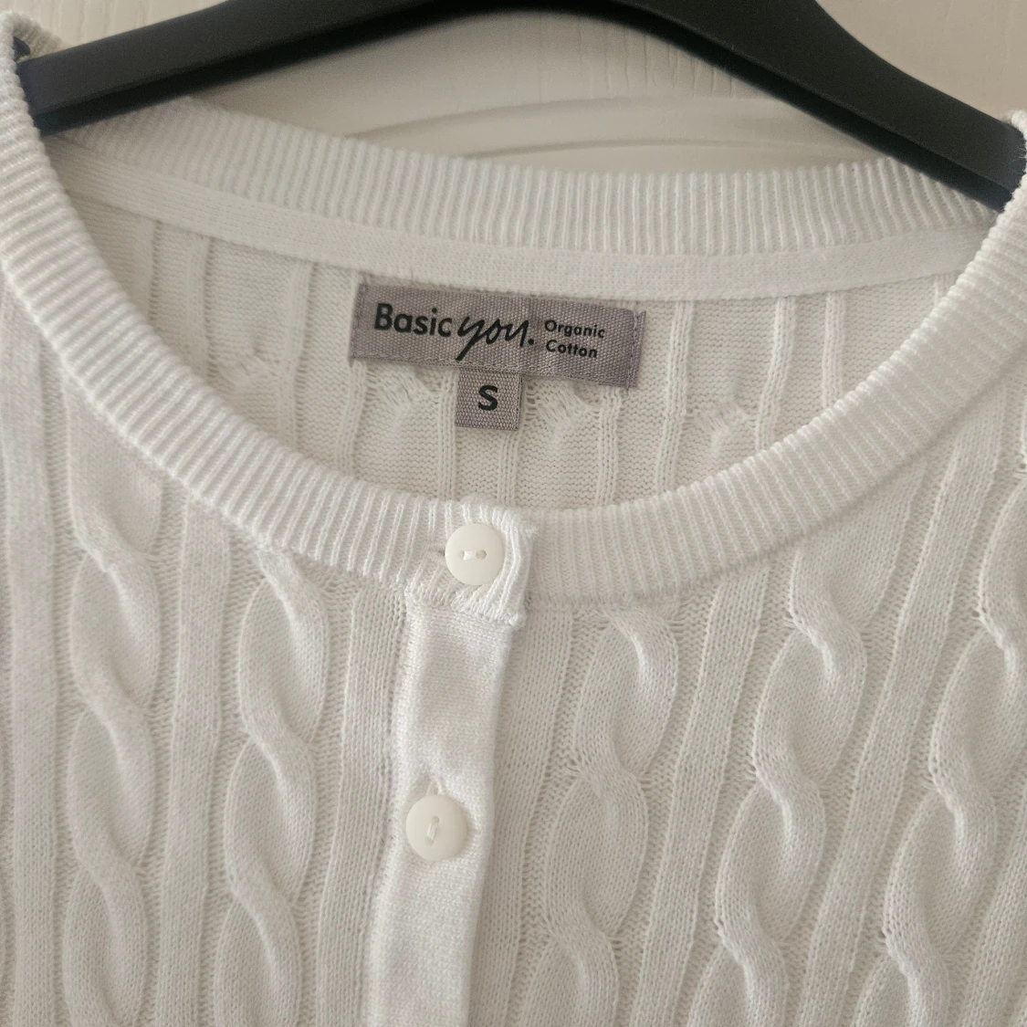 Vit kabelstickad kofta Basic You S - 2