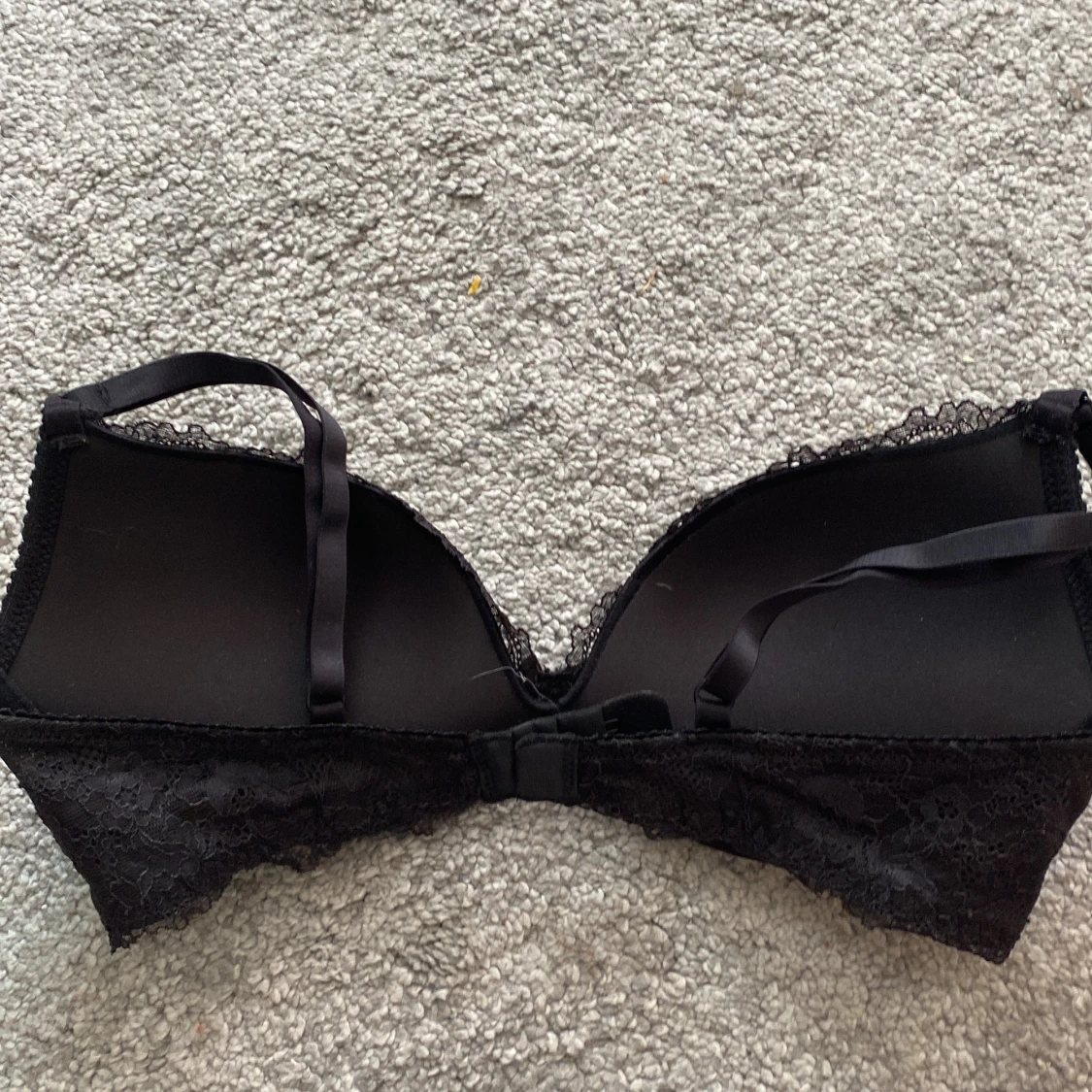 Svart spets-bh från H&M - 1
