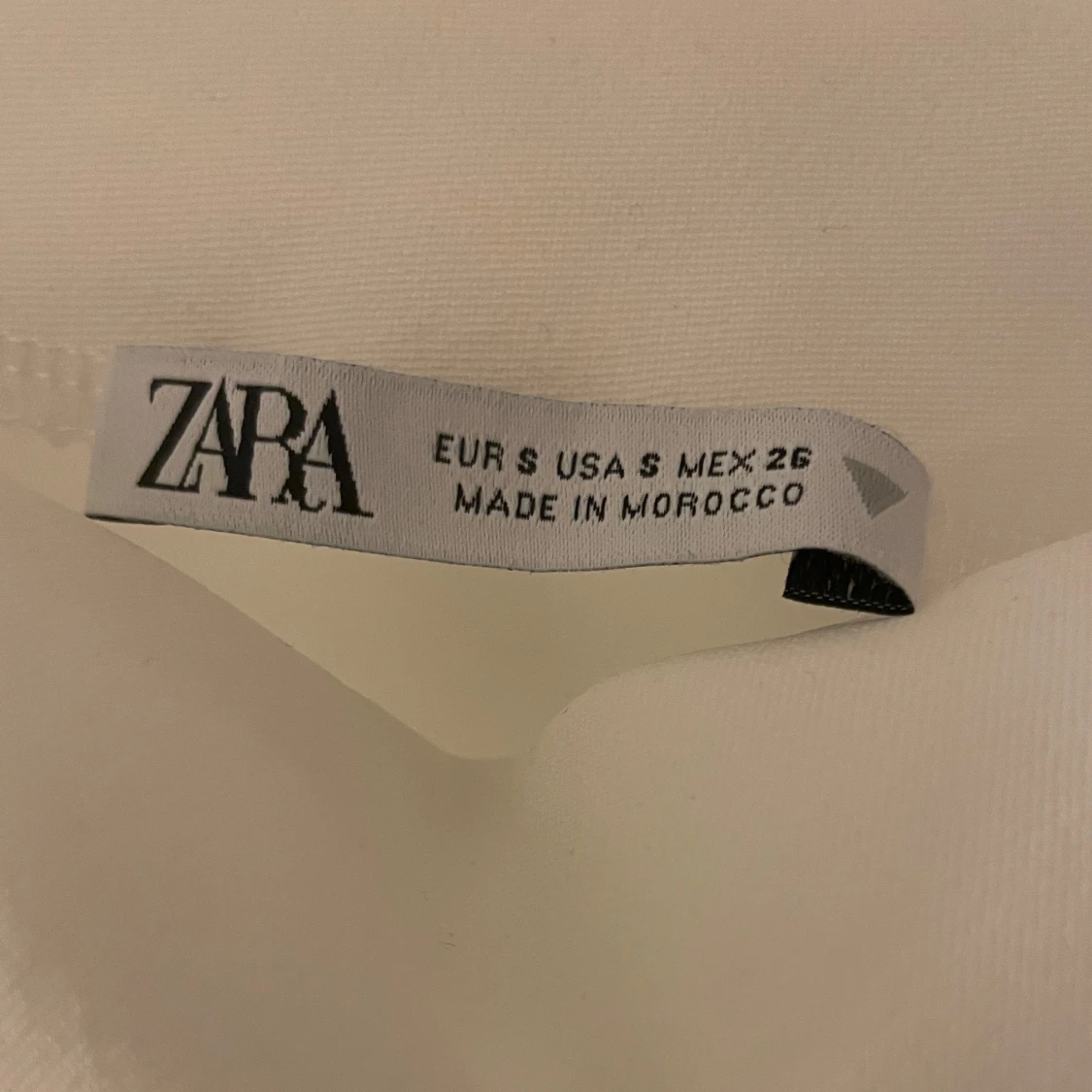 Vit one shoulder blus från Zara - 2