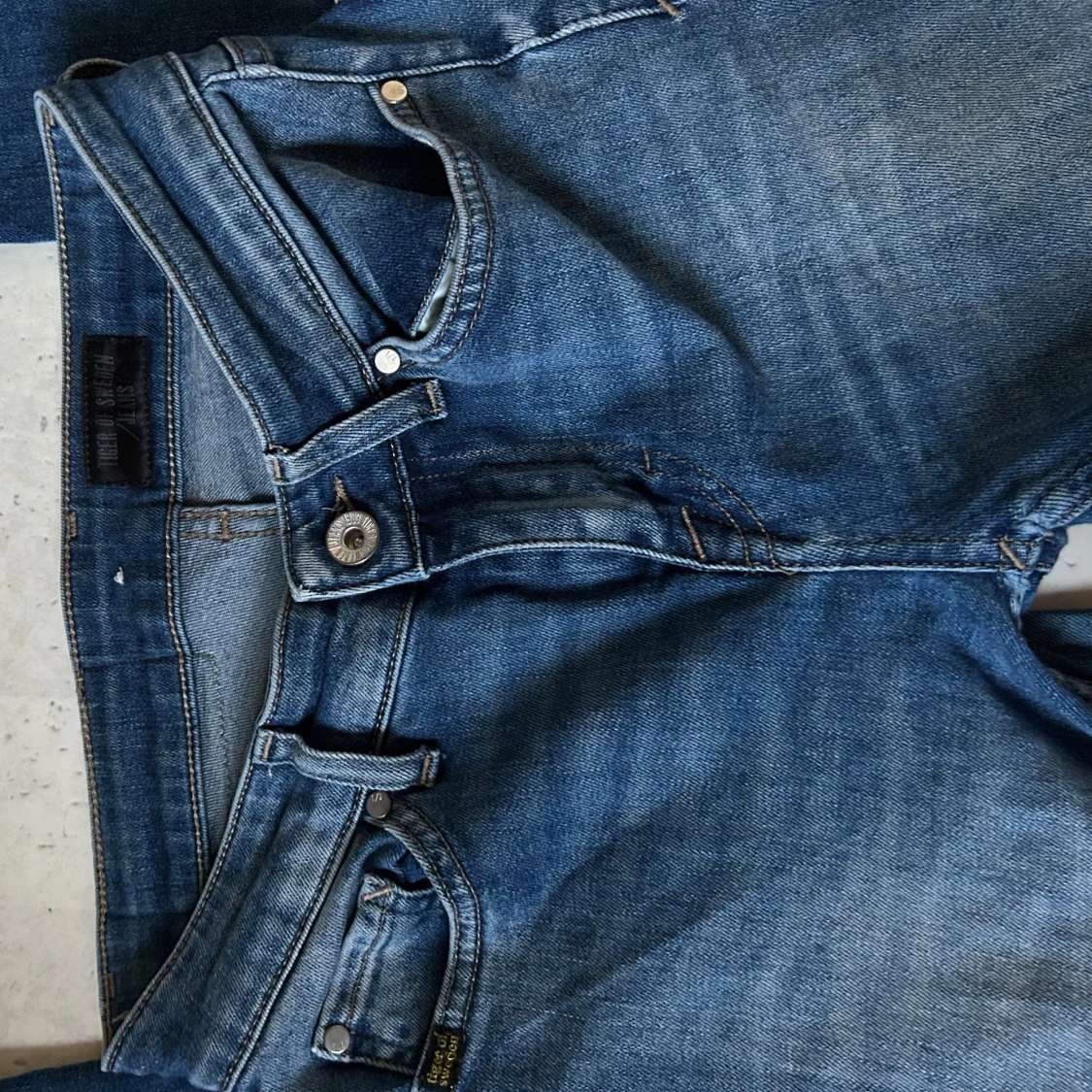blå jeans ifrån tiger of sweden - 1