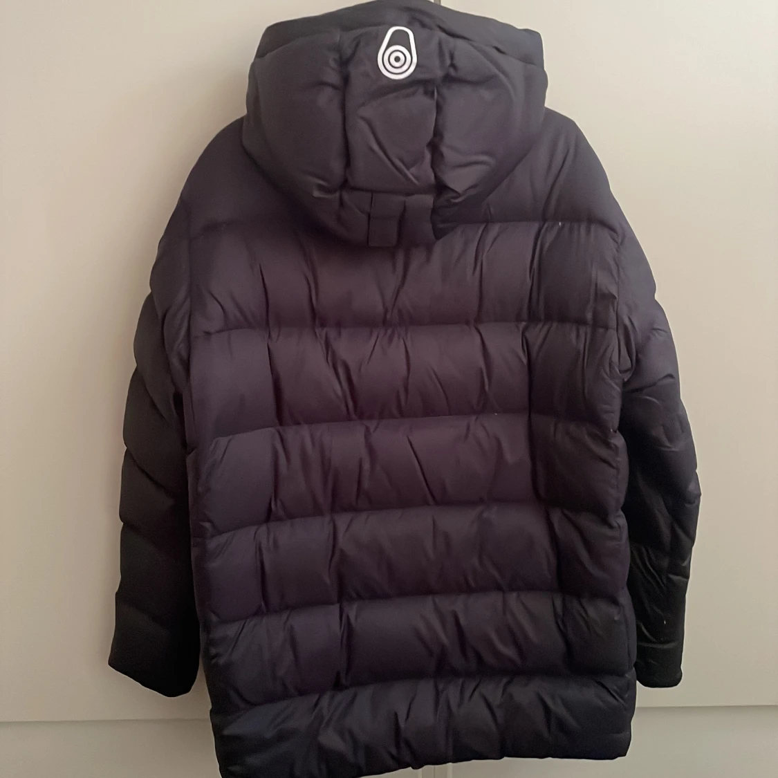 Svart dunjacka från Sail Racing - 3