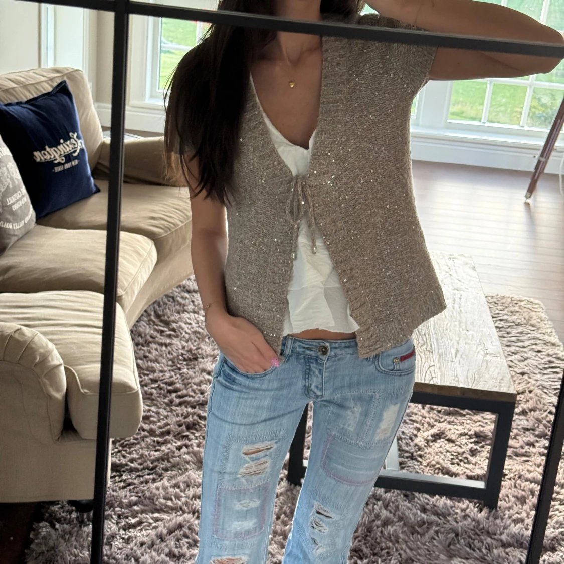 Beige stickad väst/kofta med paljetter - 2