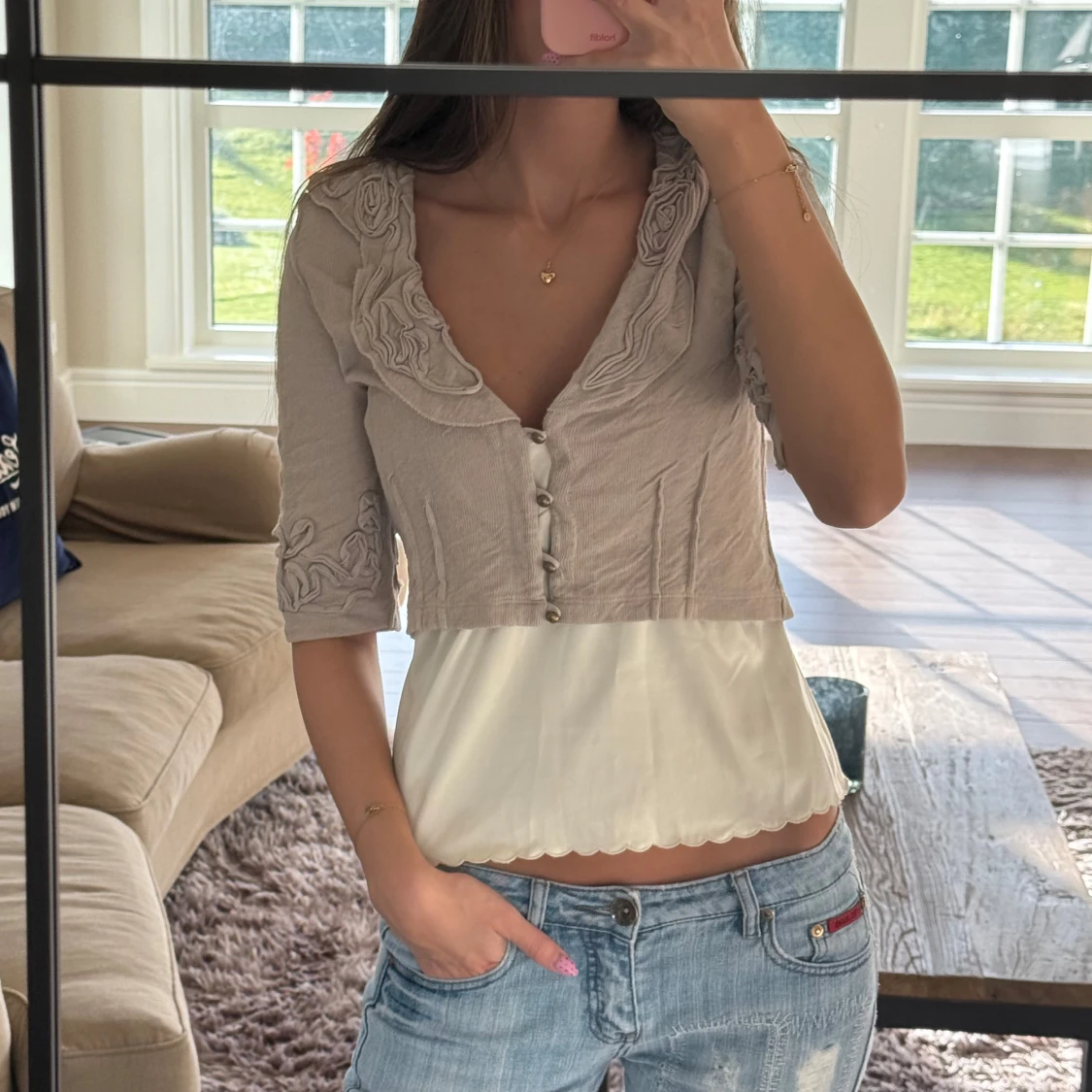 Beige bolero med knappar - 1