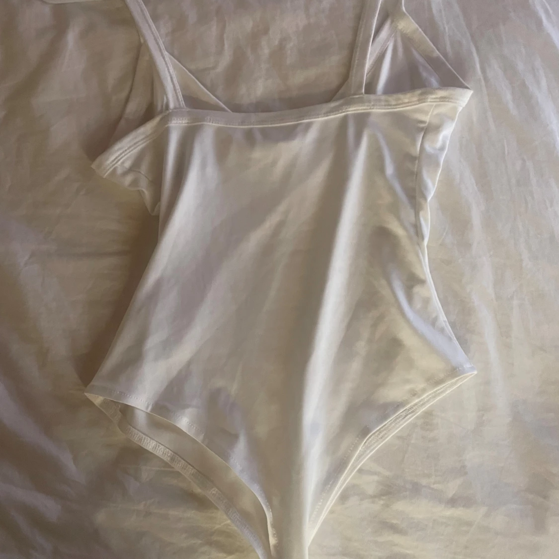 Vit body från SHEIN - 1