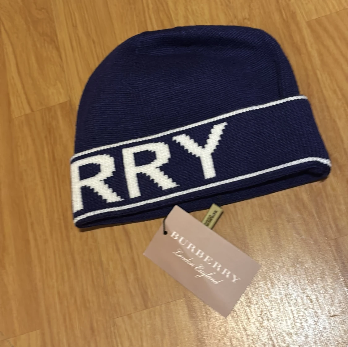 Marinblå Burberry mössa med logga - 1