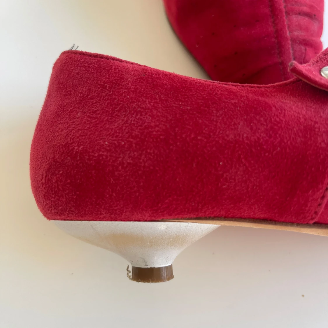 Röda mocka klackar från Ahler - 1