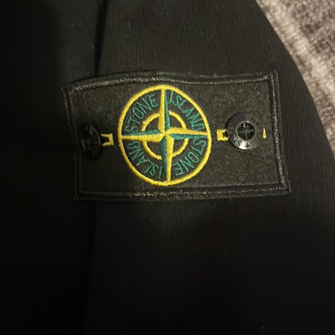 Svart sweatshirt från Stone Island - 2