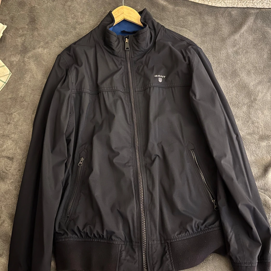 Blå vindjacka från Gant