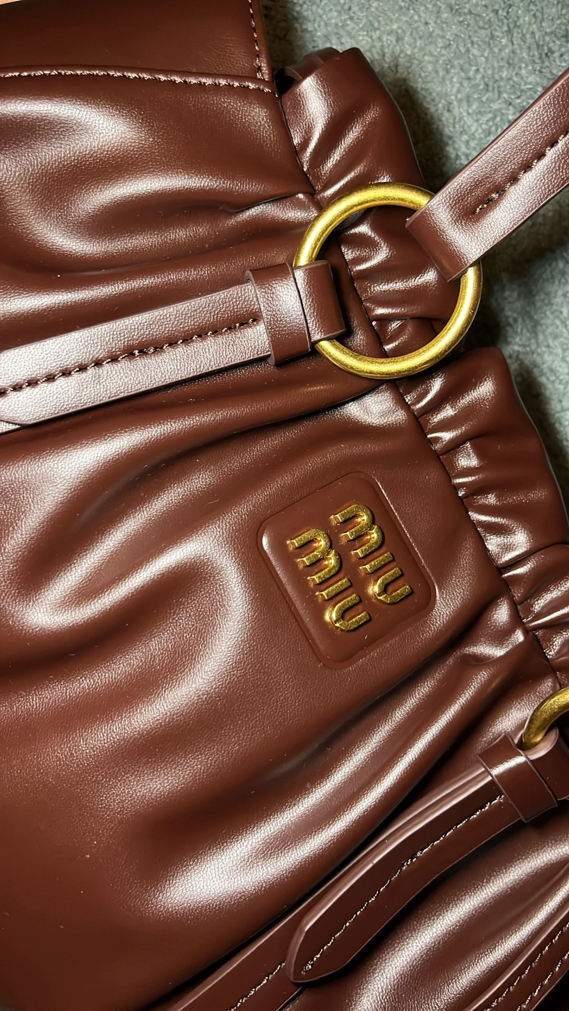 Brun axelväska från Miu Miu - 1