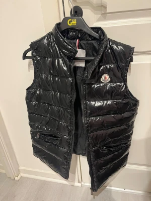  Monclerväst - Aldrig använd 