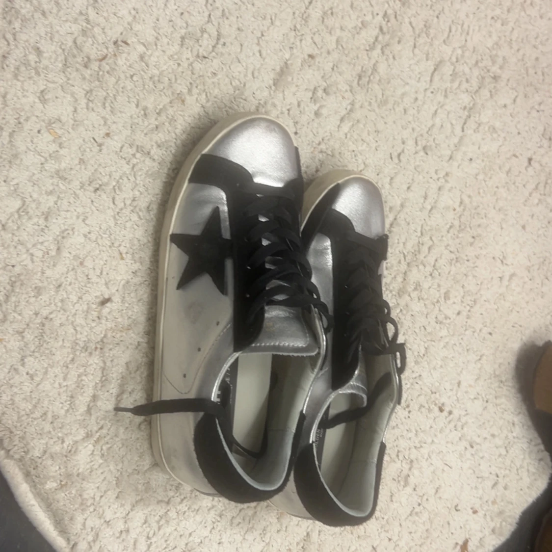 Golden Goose sneakers i silver och svart - 3