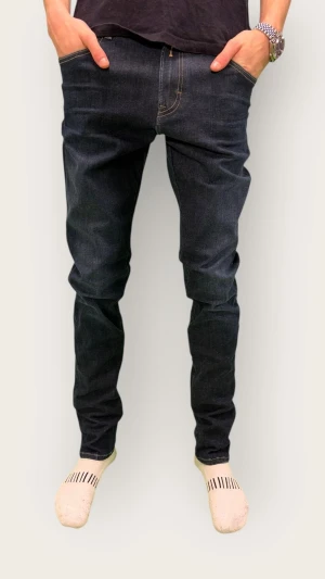 Replay Jeans - Hej! Säljer dessa väldigt populära och snygga Replay Jeans | Storlek: W30/L34 | Skicket är mycket bra, inga tecken på användning | Modellen är 185 och väger 65kg | Pris kan diskuteras! | Hör av dig vid intresse eller minsta fundering!