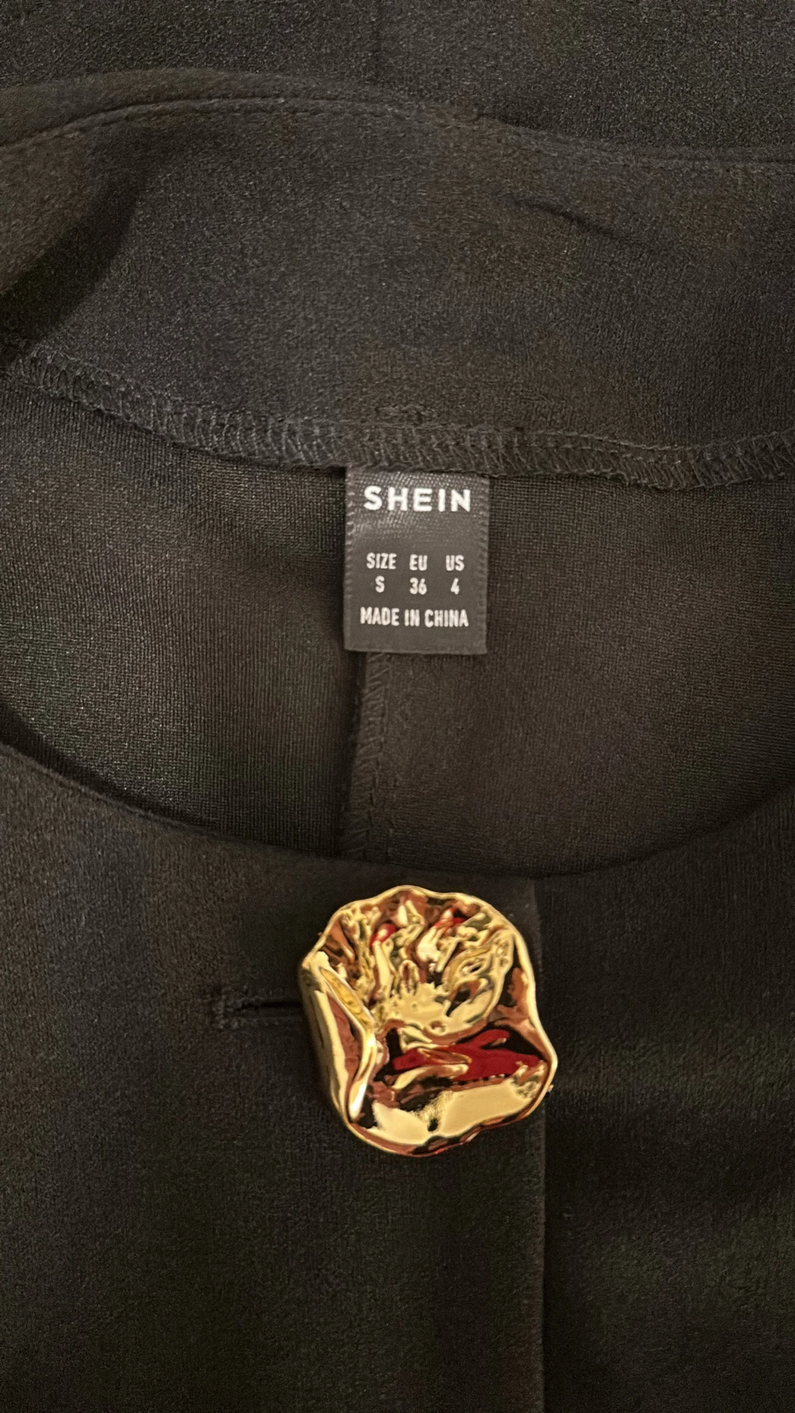 Svart kavajväst från SHEIN med guldknappar - 1