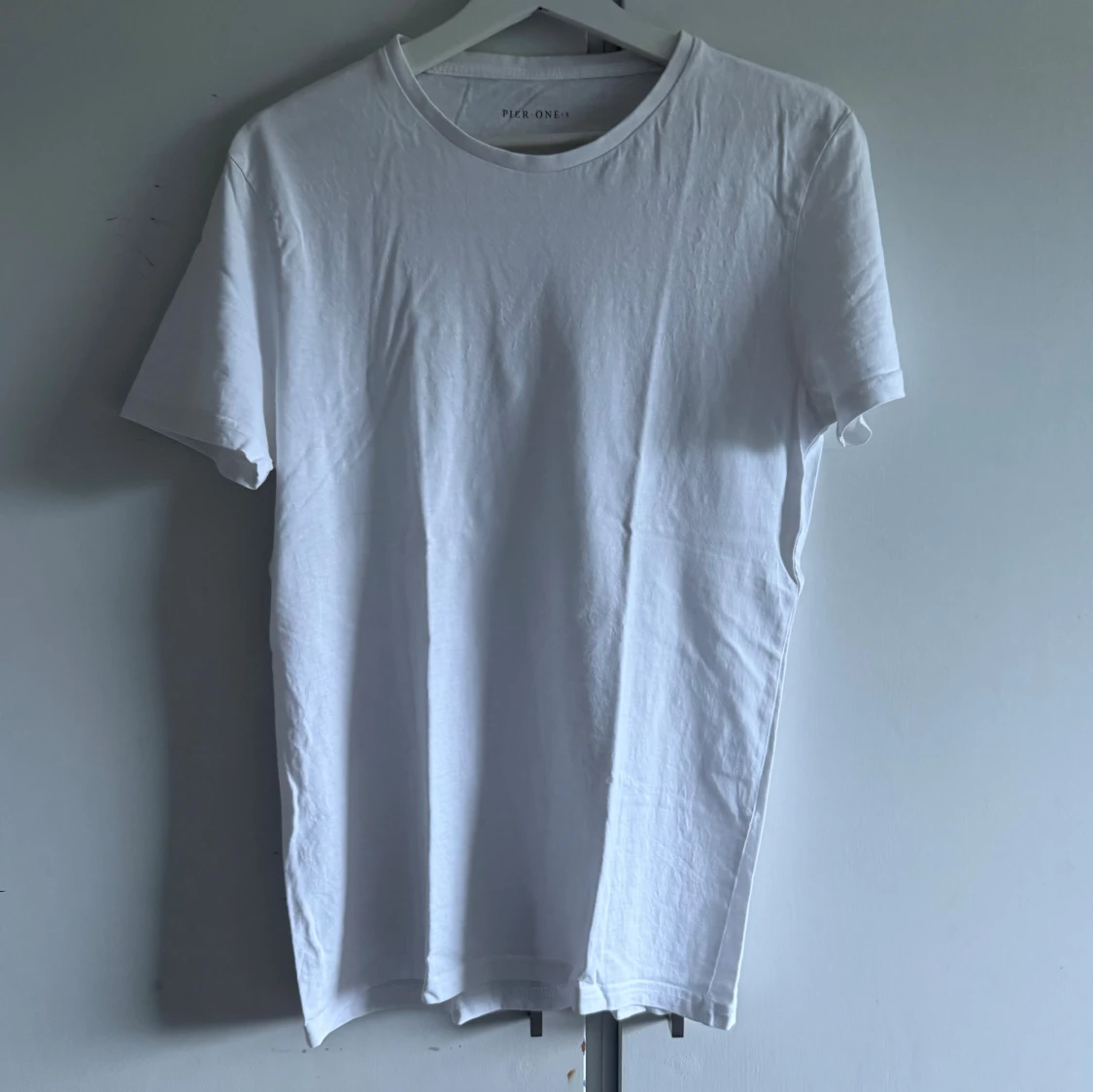 3 Marinblå och vit t-shirt från Pier One - 1