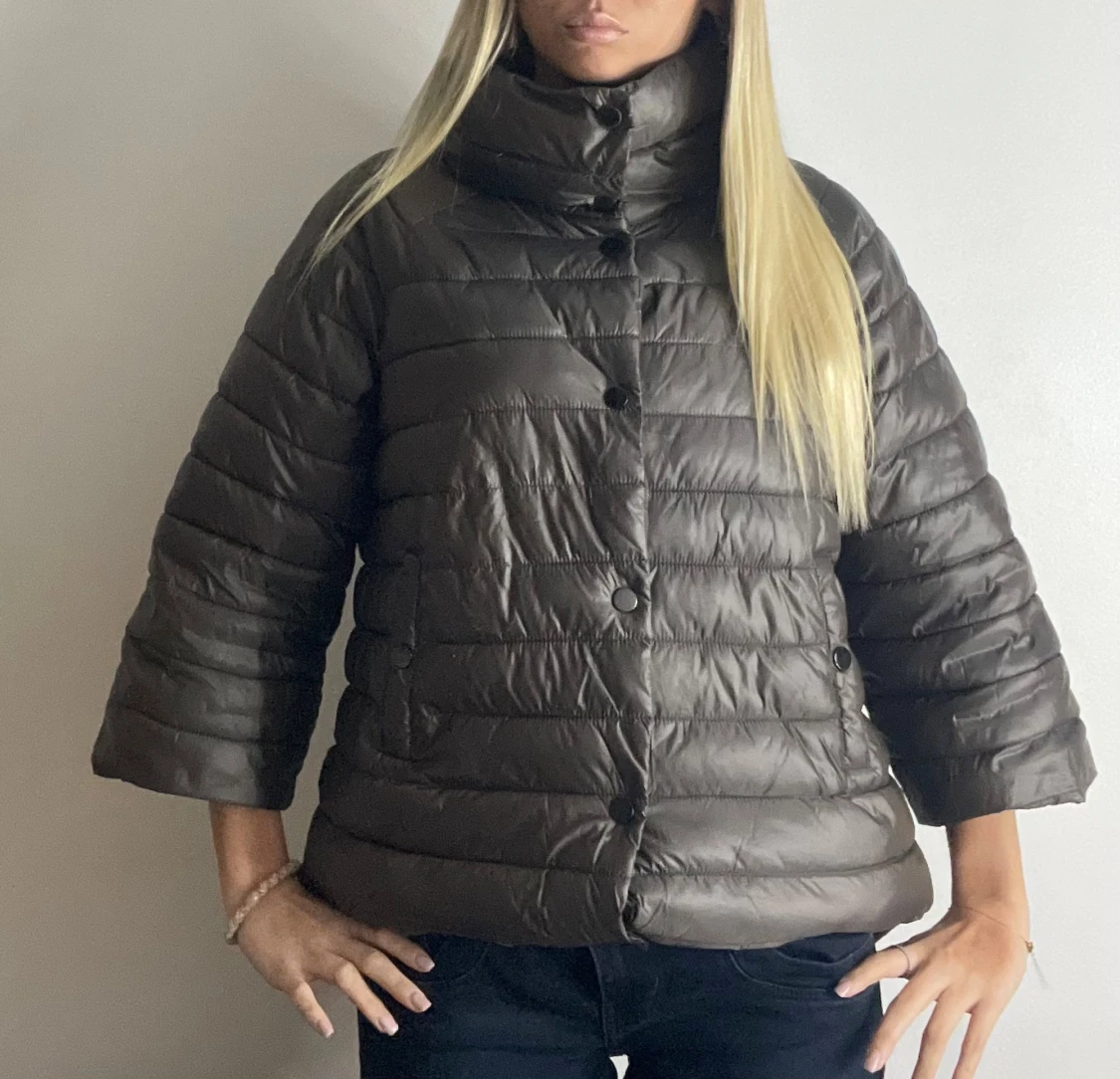 Brun/grå Herno liknande jacka!