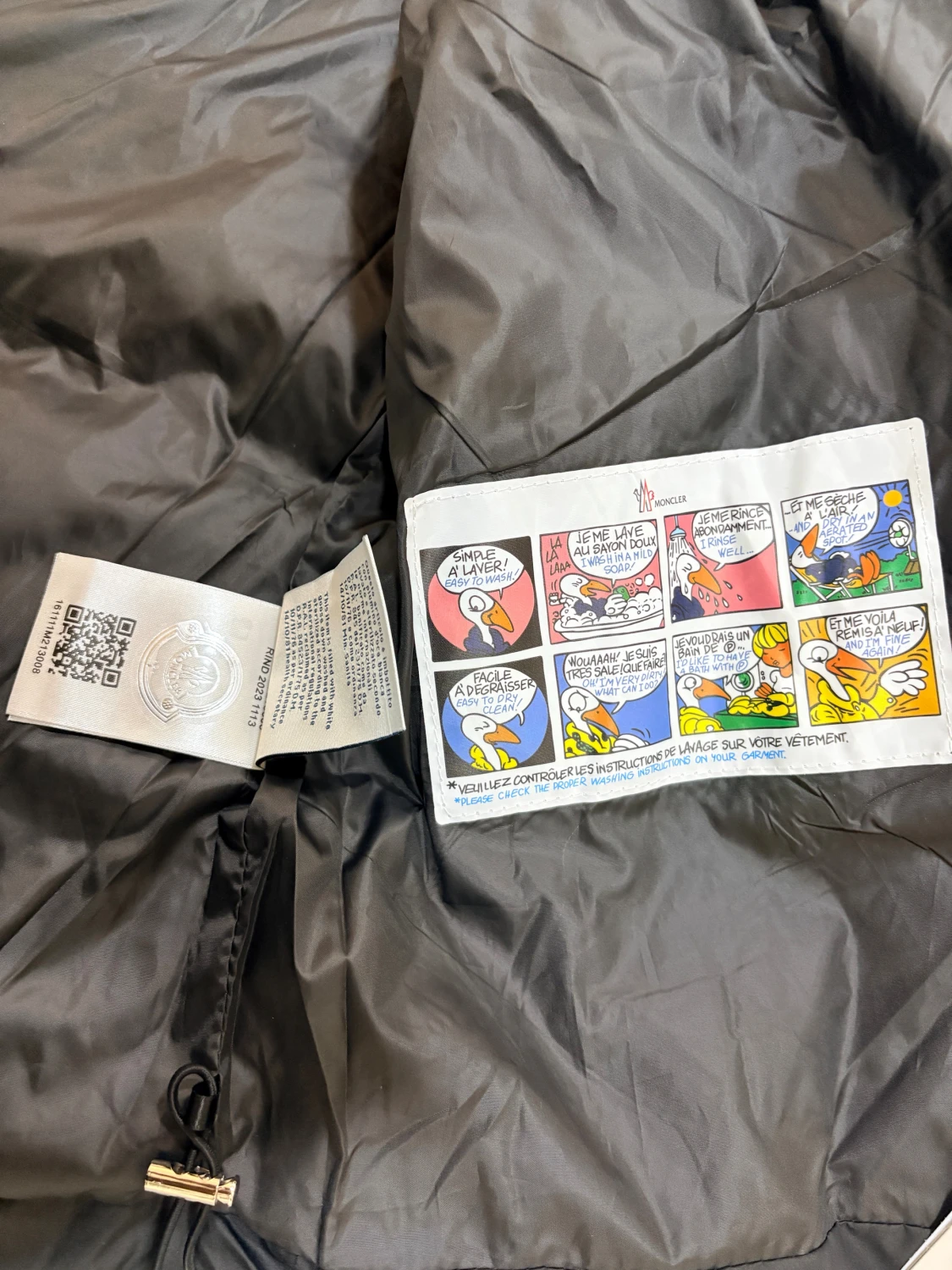 Svart Moncler pufferjacka med huva - 2