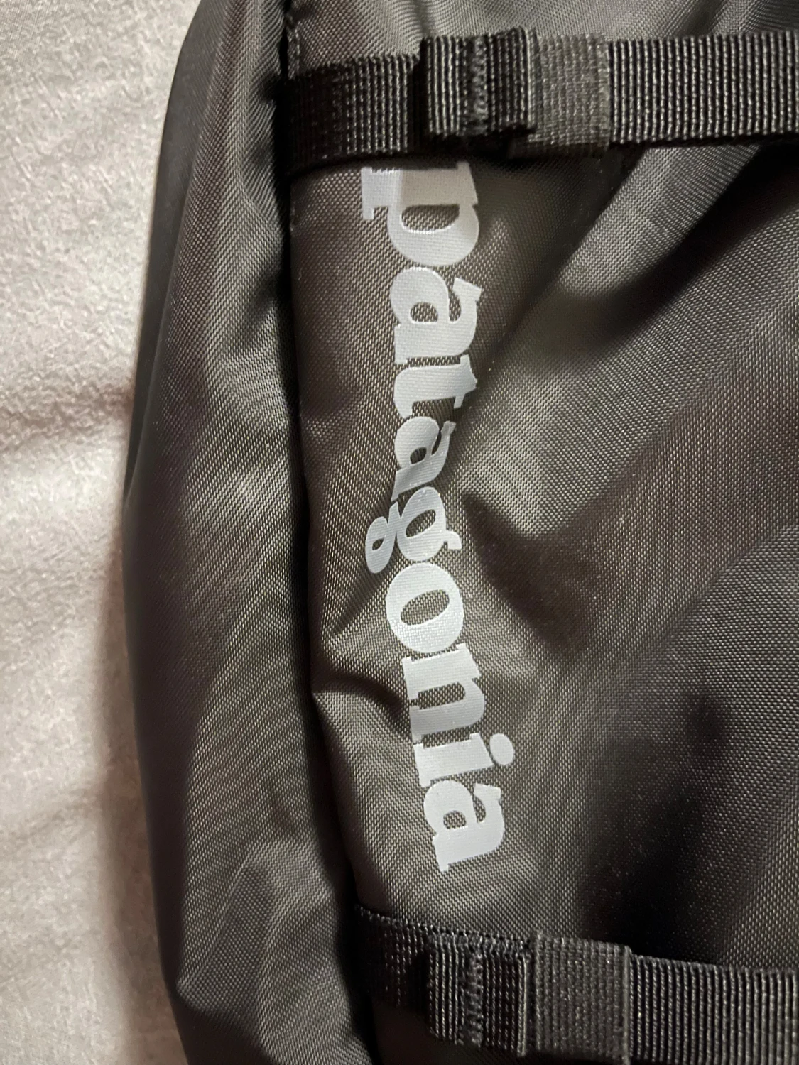 Svart ryggsäck från Patagonia - 3