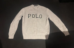 Ralph lauren stickad tröja - Stickad Ralph lauren tröja, tjock och perfekt för vintern