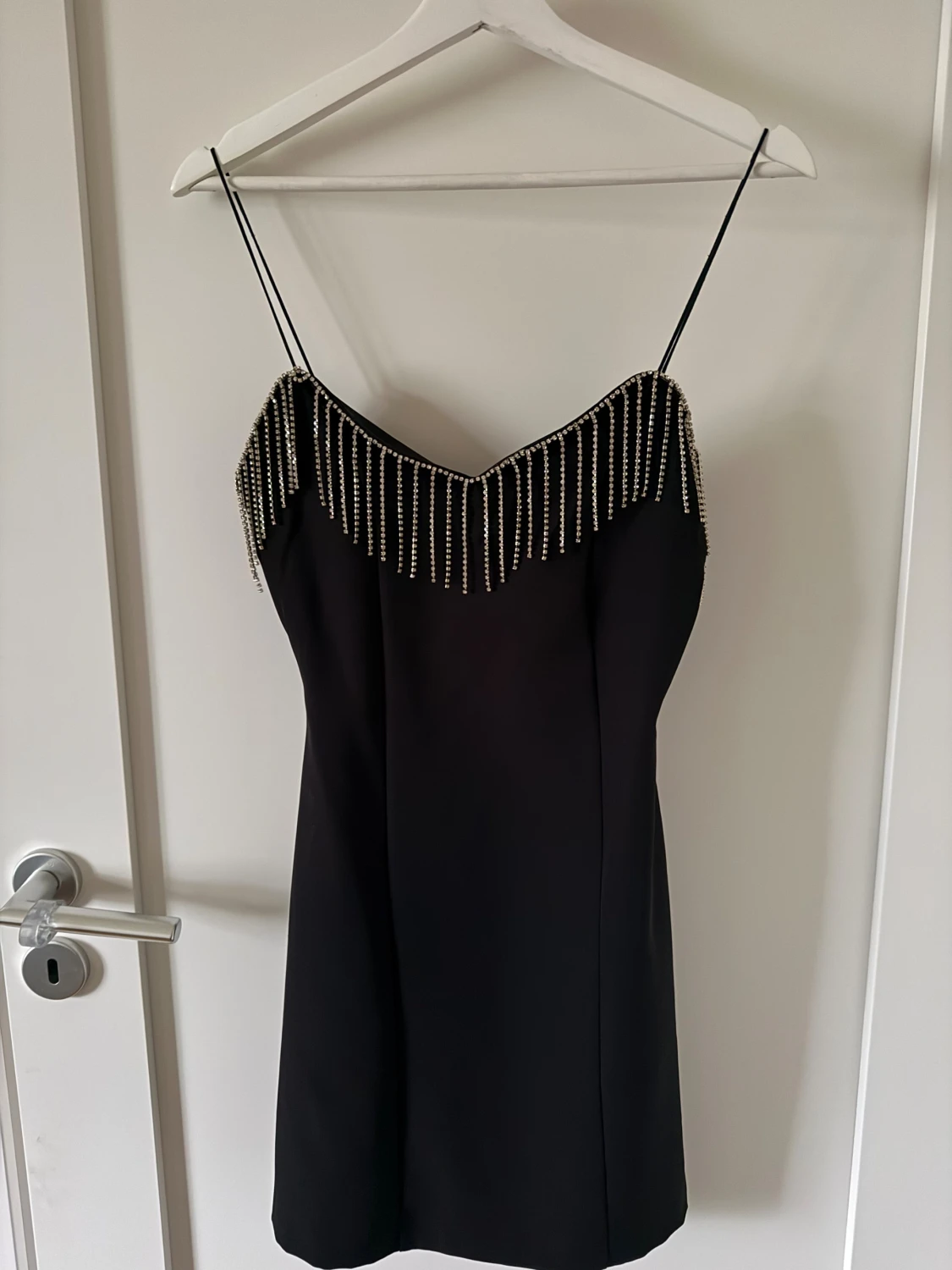 Svart klänning från Zara med strass 