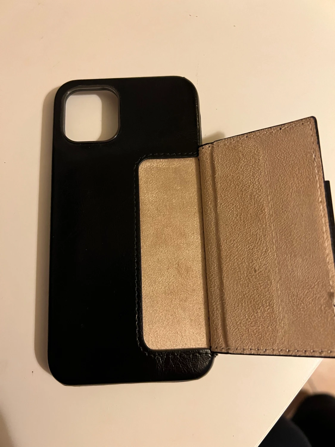 Mobilskal med nitar  - 2