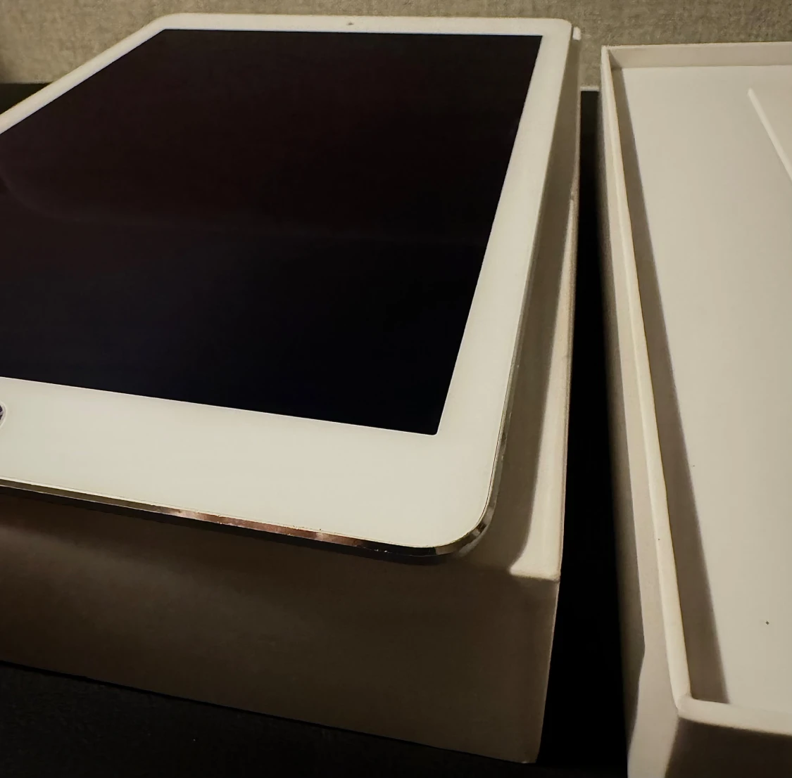 iPad Air 2, 64gb toppskick med alla original delar. - 2