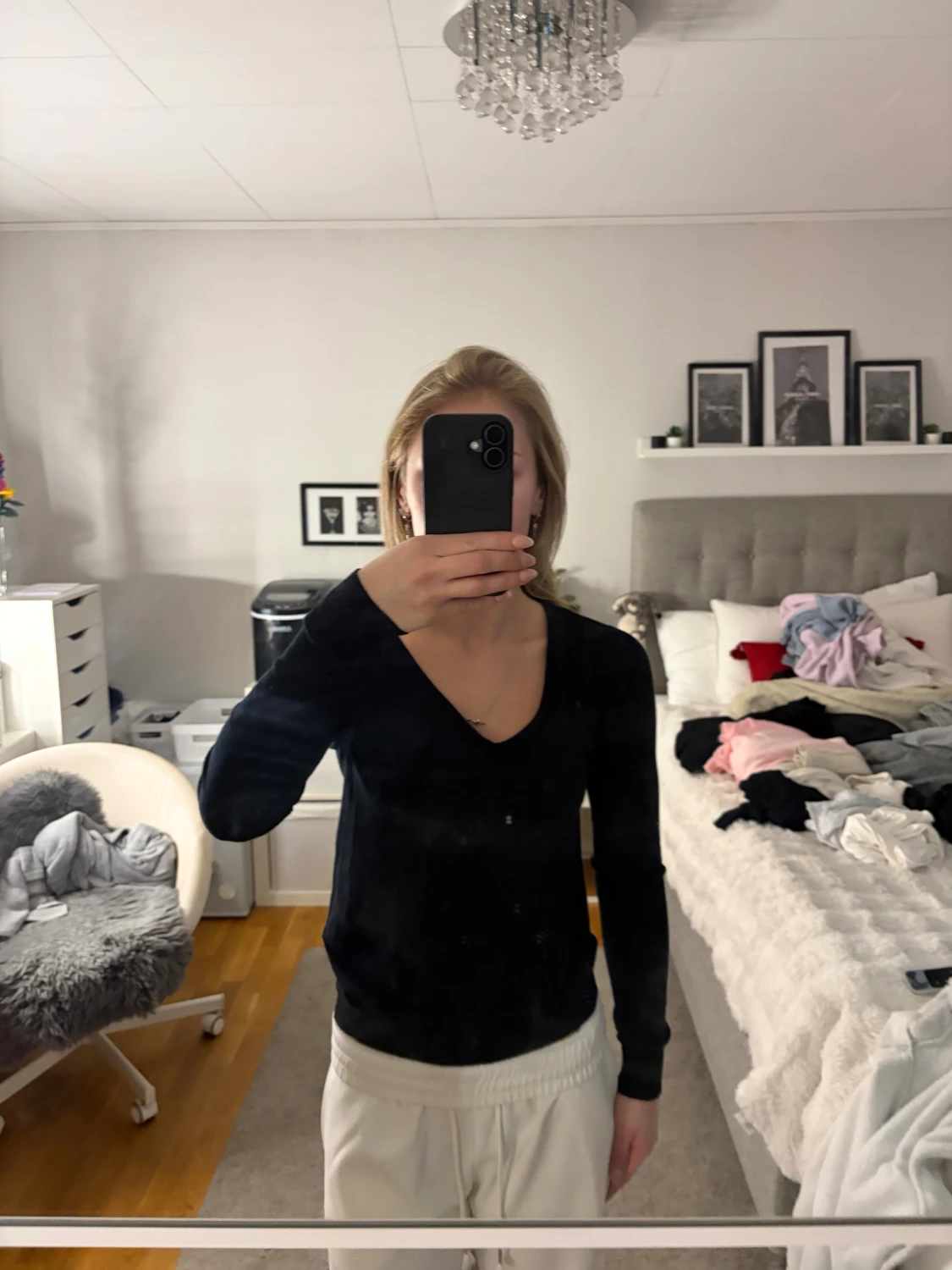 Tunn stickad tröja  - 1