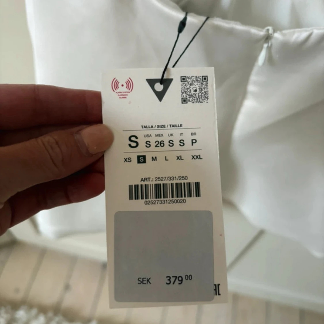 Vit satintopp från zara - 2