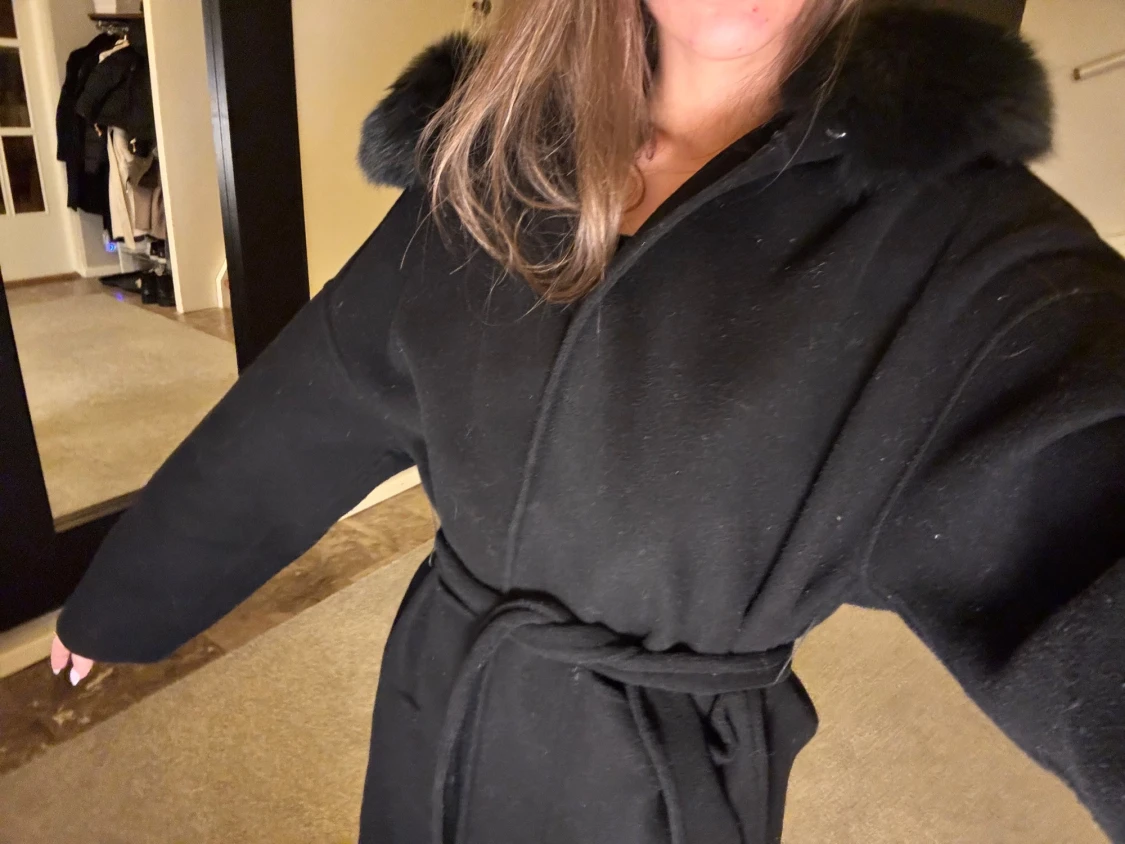 Svart pälskappa - 2