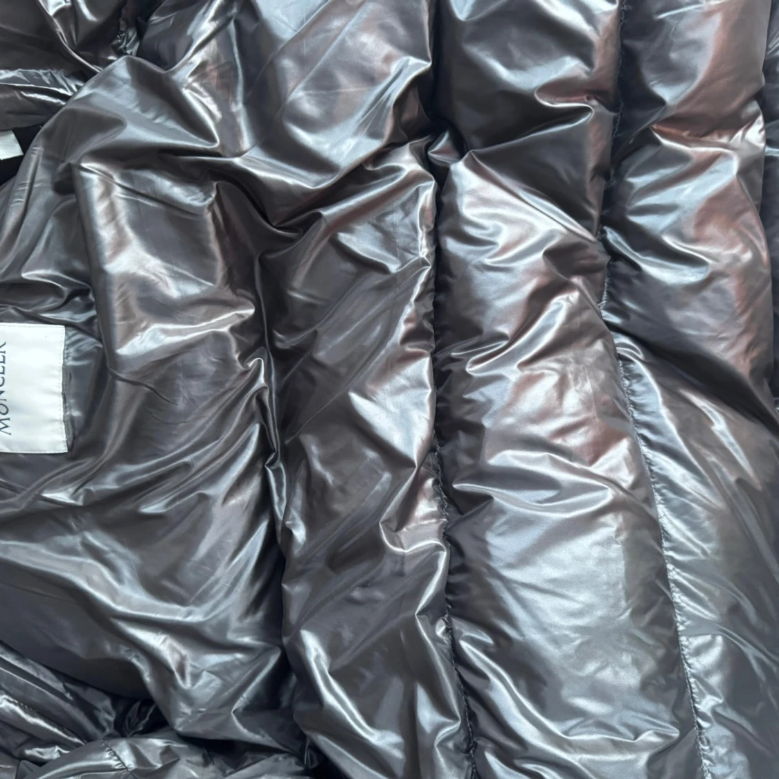 Svart Moncler pufferjacka med huva - 3