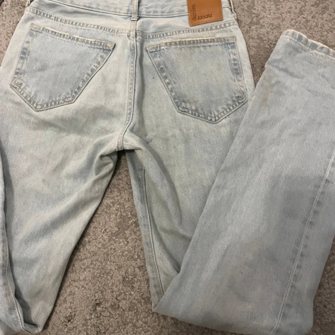 Ljusblå low waist straight jeans