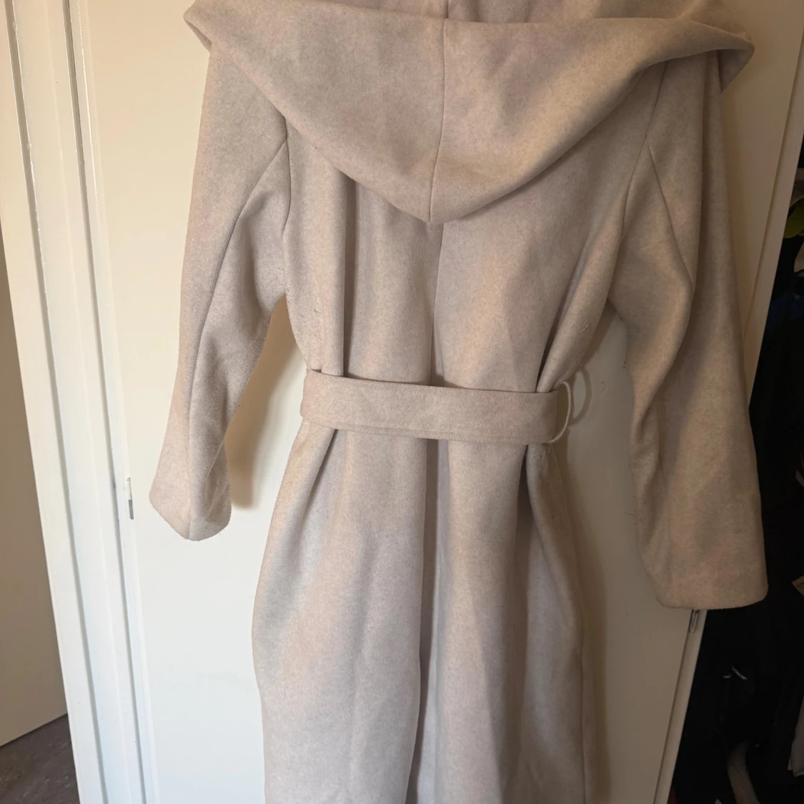 Beige kappa med luva, från Zara - 2